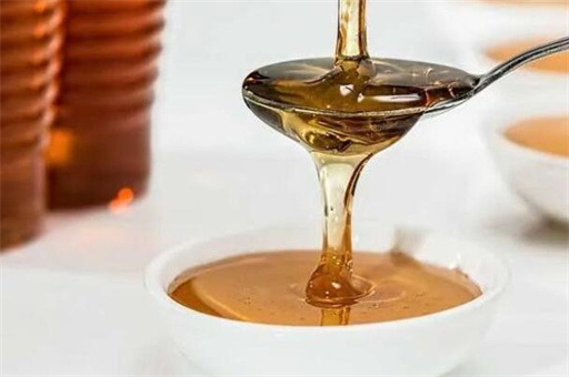 喝蜂蜜的好处与功效，喝蜂蜜水的最佳时间是什么时候！ 第1张